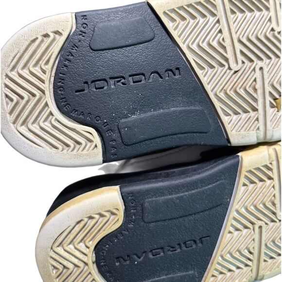 Baby Jordan retro 5 Olympic gold coin - Picture 4 of 9